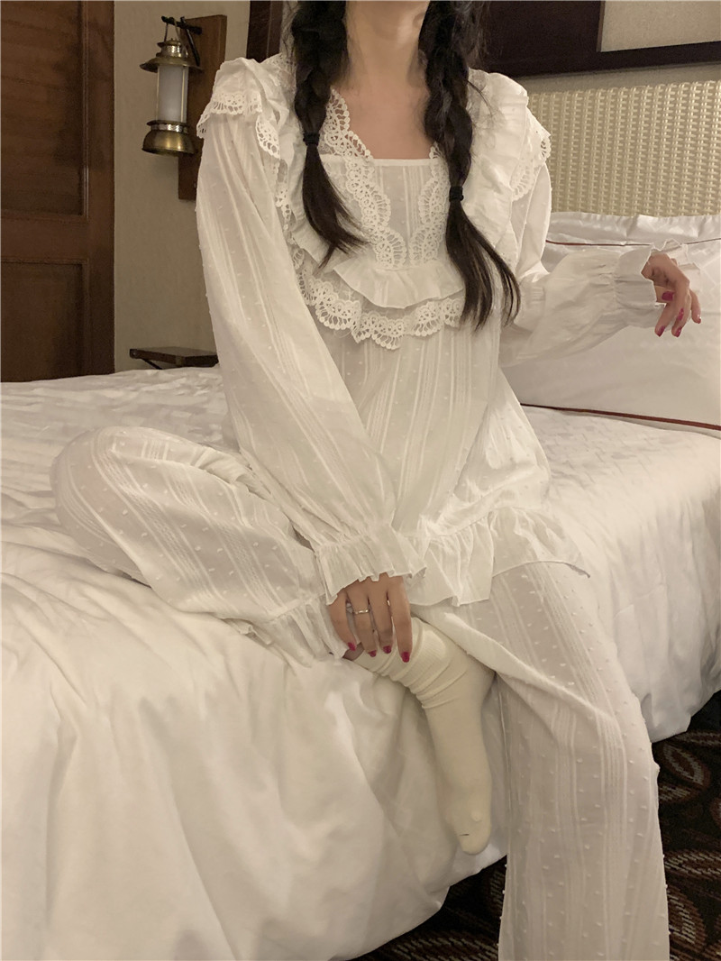 Real shot of Korean version of sweet palace style lace lace cotton jacquard breathable comfortable and loose outdoor wear