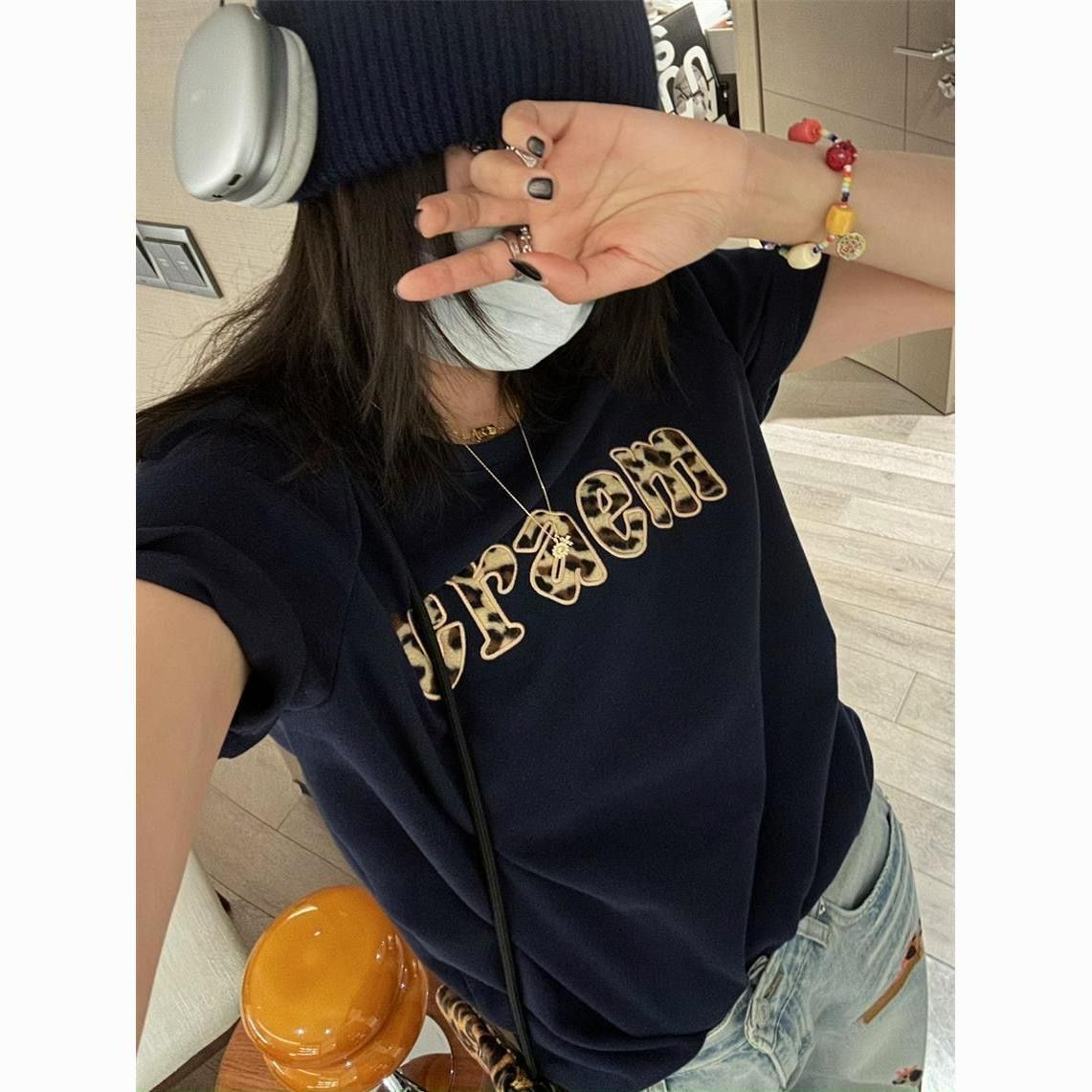 刺繡貼布純棉210克精梳緊密短袖t恤女
