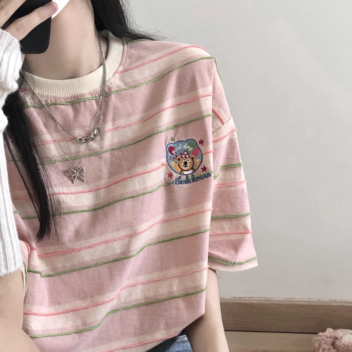 刺繡+羅紋領原版布料240斤特大碼粉色條紋小熊可愛t恤