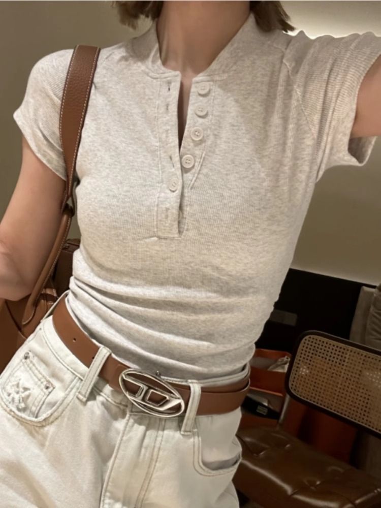 American hot girl's front shoulder short-sleeved T-shirt for women in summer new slim slim stand-up collar short top design niche