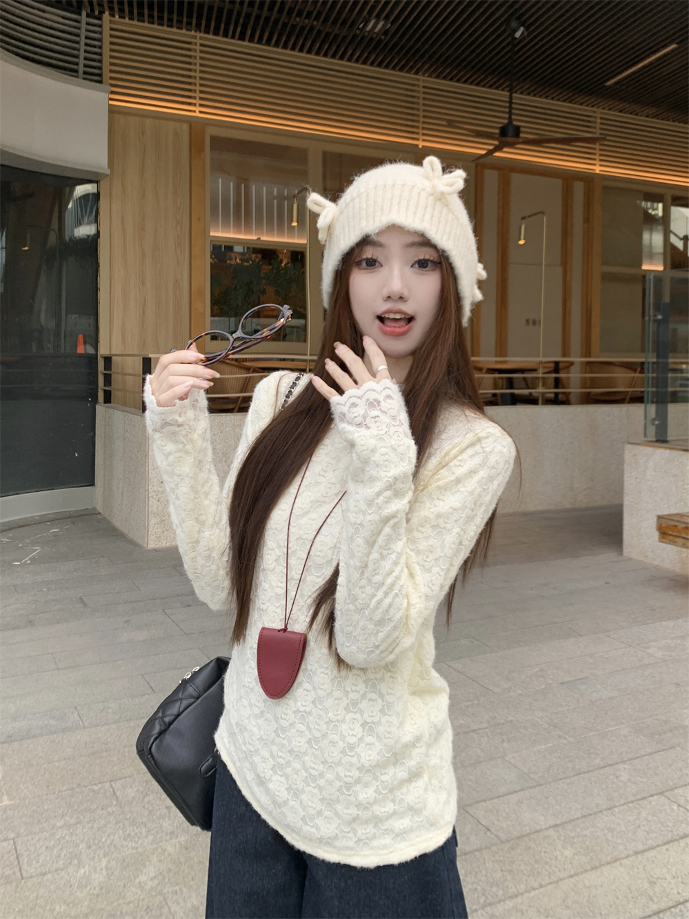 Real shot French lace half-high neck bottom shirt for women in early spring gentle style slim fit and slim inner top
