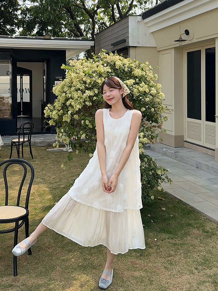 Real shot~ Spring and summer new Korean version loose, gentle and sweet style mid-length vest sleeveless dress