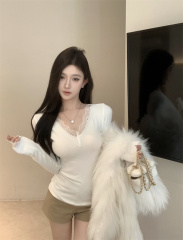 Real shot of sweet temperament pure and lustful white lace spliced ​​v-neck with thin velvet long-sleeved T-shirt top