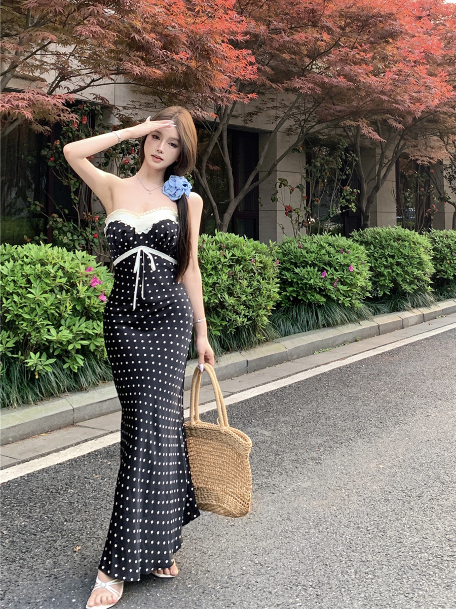 Real shot of retro sexy polka dot dress for women with spliced ​​lace contrast color waist-hugging and slimming strapless cheetah tail long skirt