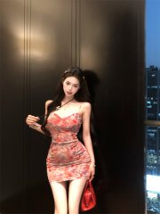 實拍 蝴蝶逃逸 兩色印花連衣裙女甜辣吊帶上衣包臀裙