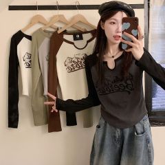 4色美式復古v領正肩長袖T恤女春秋新款修身顯瘦不規則設計感