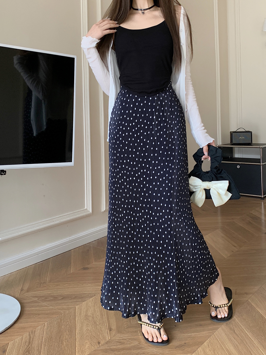 Real shot of 2025 spring French casual retro high waist slim polka dot fish tail skirt Miu tie skirt
