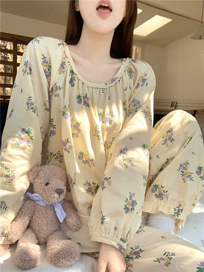 Real shot of Korean version of sweet flowers pure cotton soft cotton long sleeve loose lace floral small fresh home clothing set