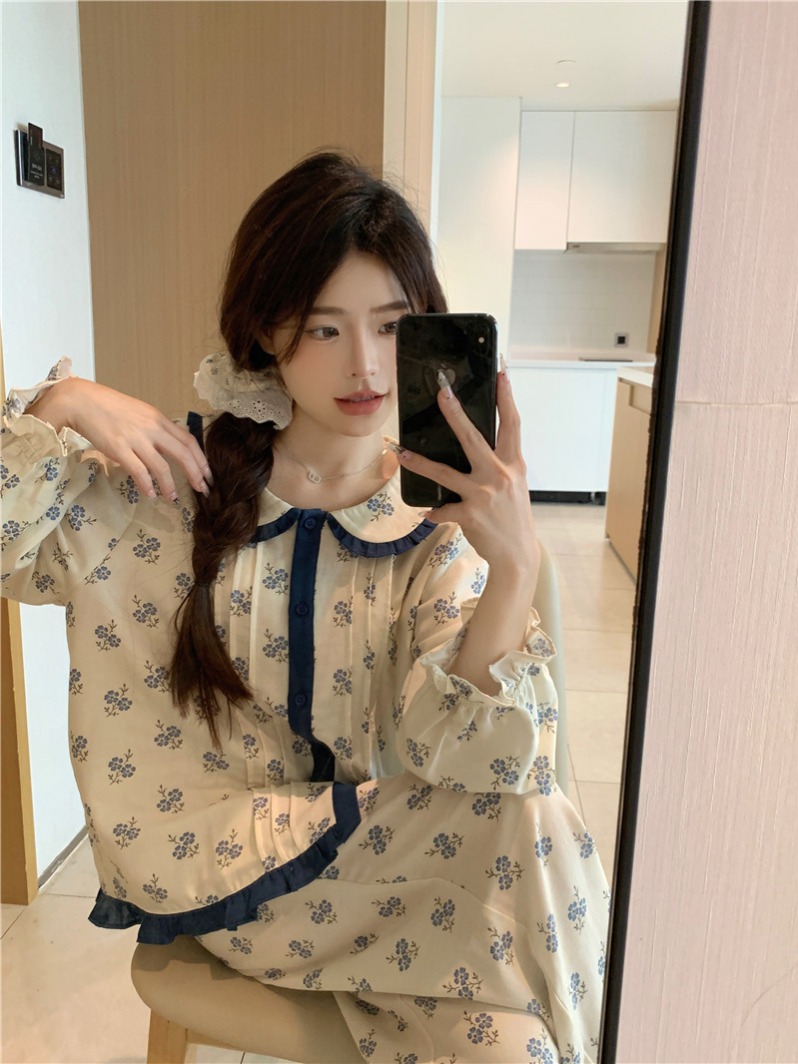 Real shot of Korean version of sweet and retro flowers contrasting color doll collar autumn outdoor wear home clothes set