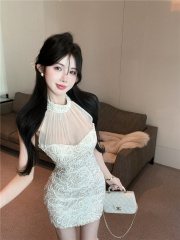 Real shot of hot girls halter neck mesh splicing slim lace hip-packing dress short