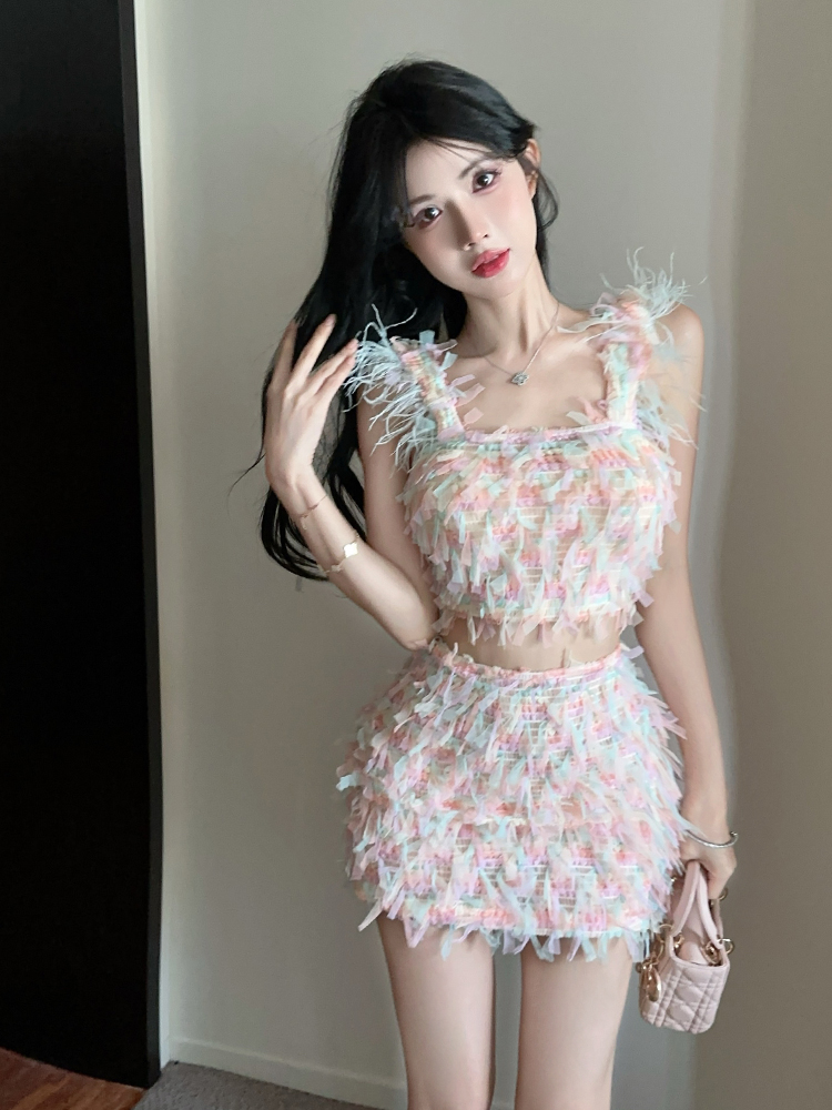Real photos Feather and whisker suit