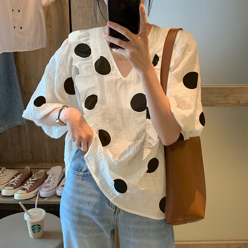 New summer clothing large-size design polka dot V-neck top fat mm versatile puff sleeve shirt for women M-4XL 200 catties
