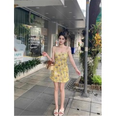 黃色小貓印花吊帶連衣裙女2025夏季新款緊身純欲辣妹短裙顯瘦裙子