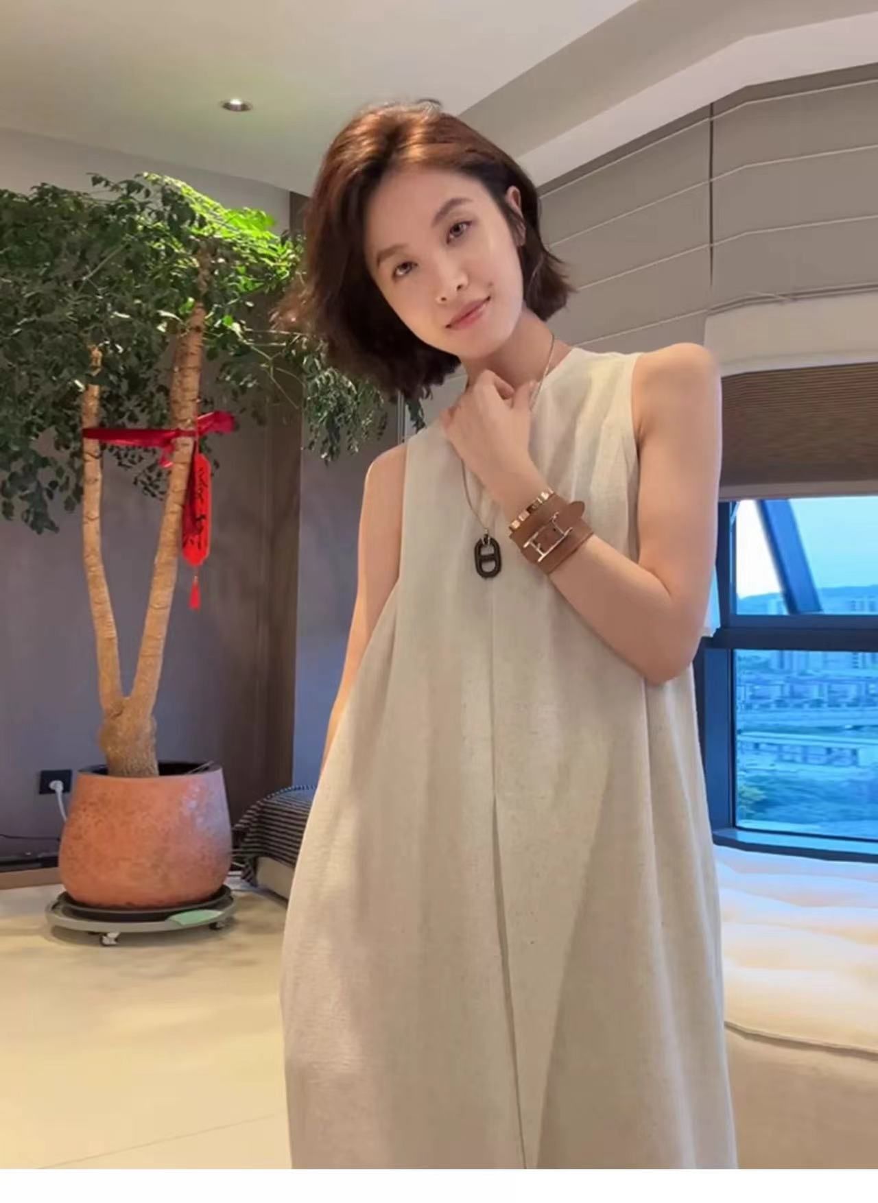 法式壓褶無袖背心連衣裙女夏天慵懶風寬鬆復古高級感洋氣顯瘦長裙
