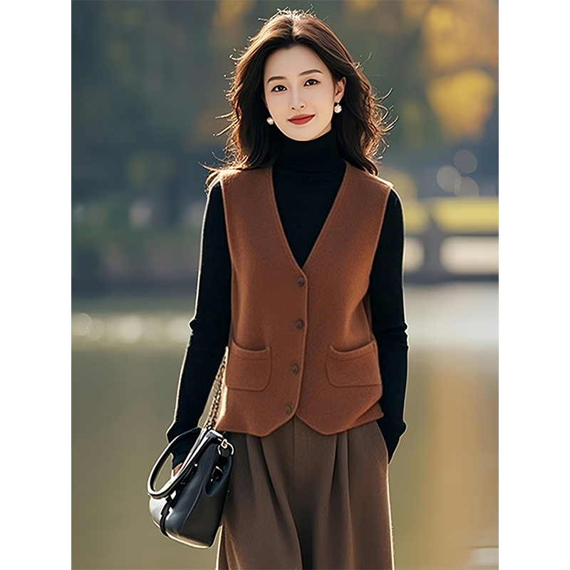 Brown V-neck open-overlaid cardigan knit vest women 2025 new spring wear unique and very beautiful top