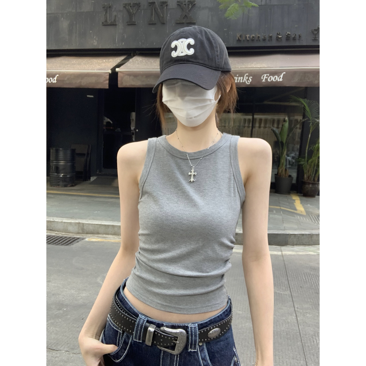 Real shot of spring and summer Korean style round neck pleated slim and slim I-shaped sleeveless vest T-shirt top for women