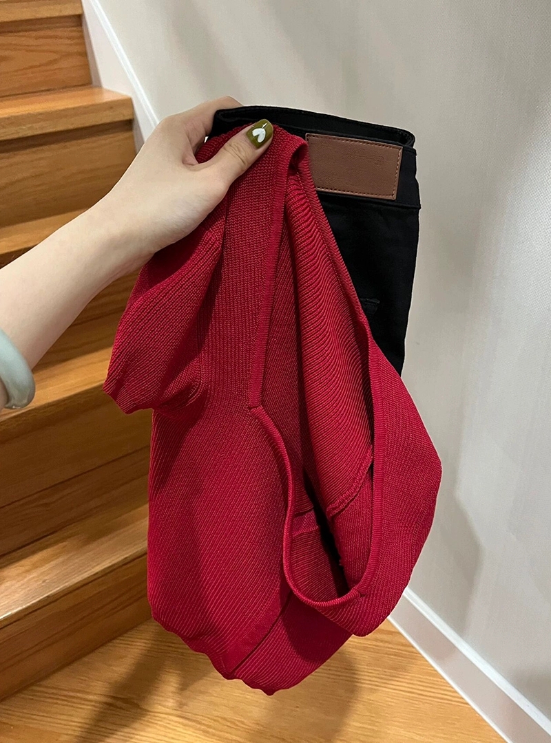 Red short square collar knitted sweater short-sleeved T-shirt for women in summer ins trendy slim European and American chic Hong Kong flavor sweet hot girl top