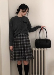 高級感灰色刺繡長袖針織衫女2025春季新款通勤百搭顯瘦開衫