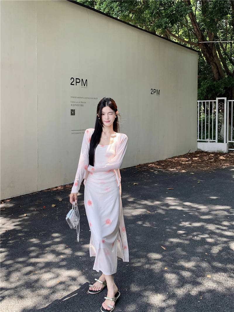 實拍~2025春季新款法式別致漂亮連衣裙女顯瘦設計感氣質裙子
