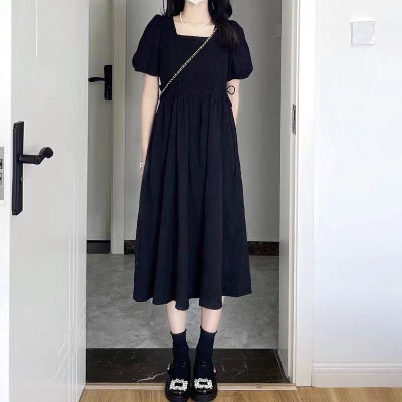 茶歇法式黑色方領連衣裙女2025夏季高級感收腰顯瘦長款氣質裙子新