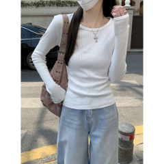 Real shot of the spring Korean version of the round neck slim jacquard design versatile long-sleeved base top T-shirt