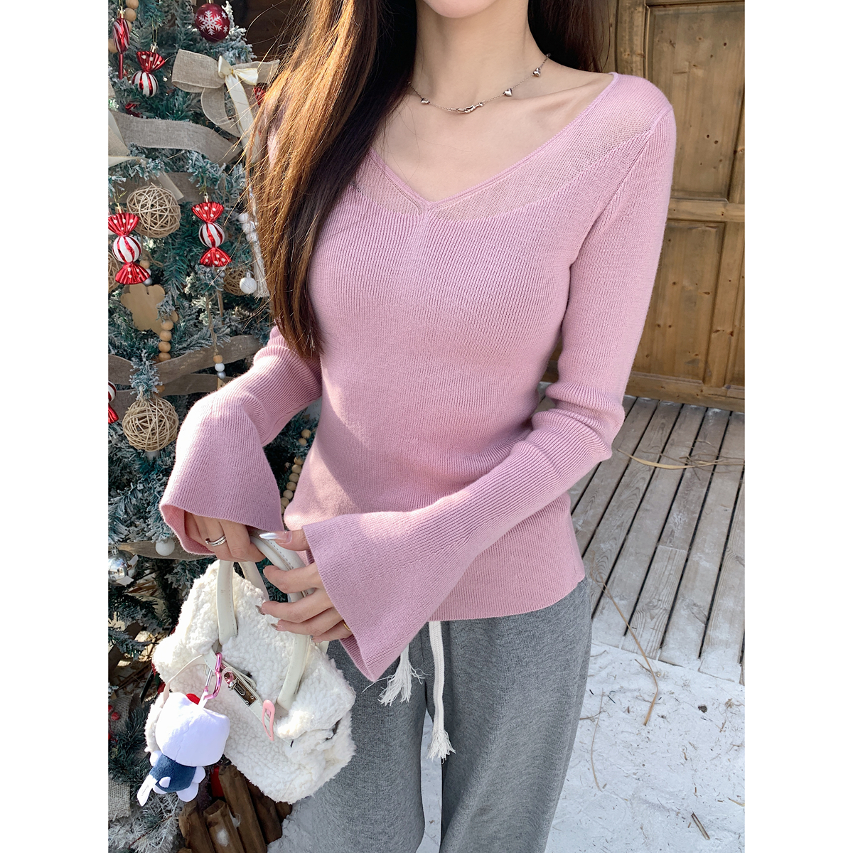 Real shot of early spring Korean version v-neck perspective pure horn sleeve 6 wool sweater long sleeve base sweater for women