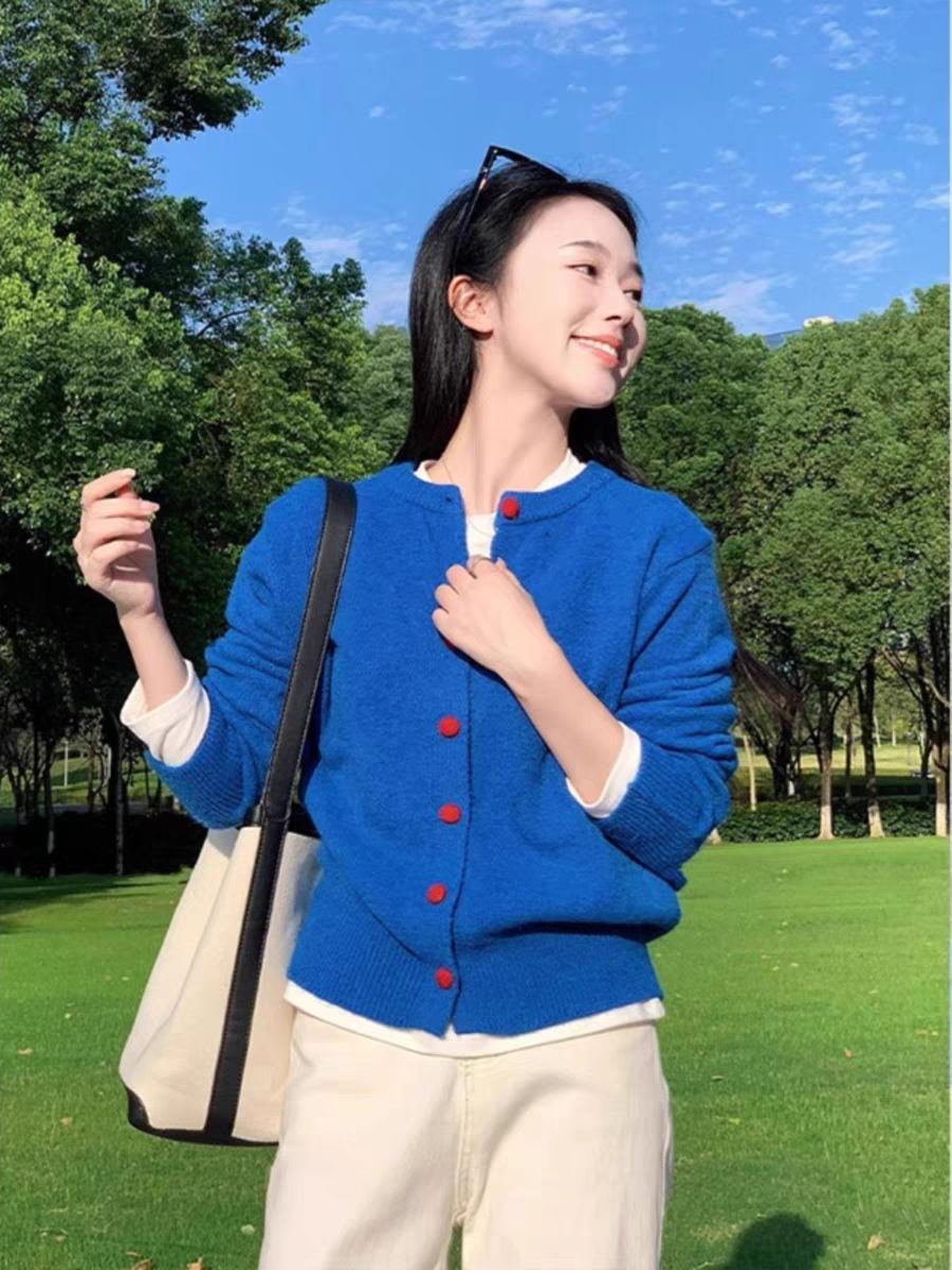 New Korean styles for autumn and winter wear blue round neck sweater cardigan for women's lazy style fashionable age-reducing beautiful short top