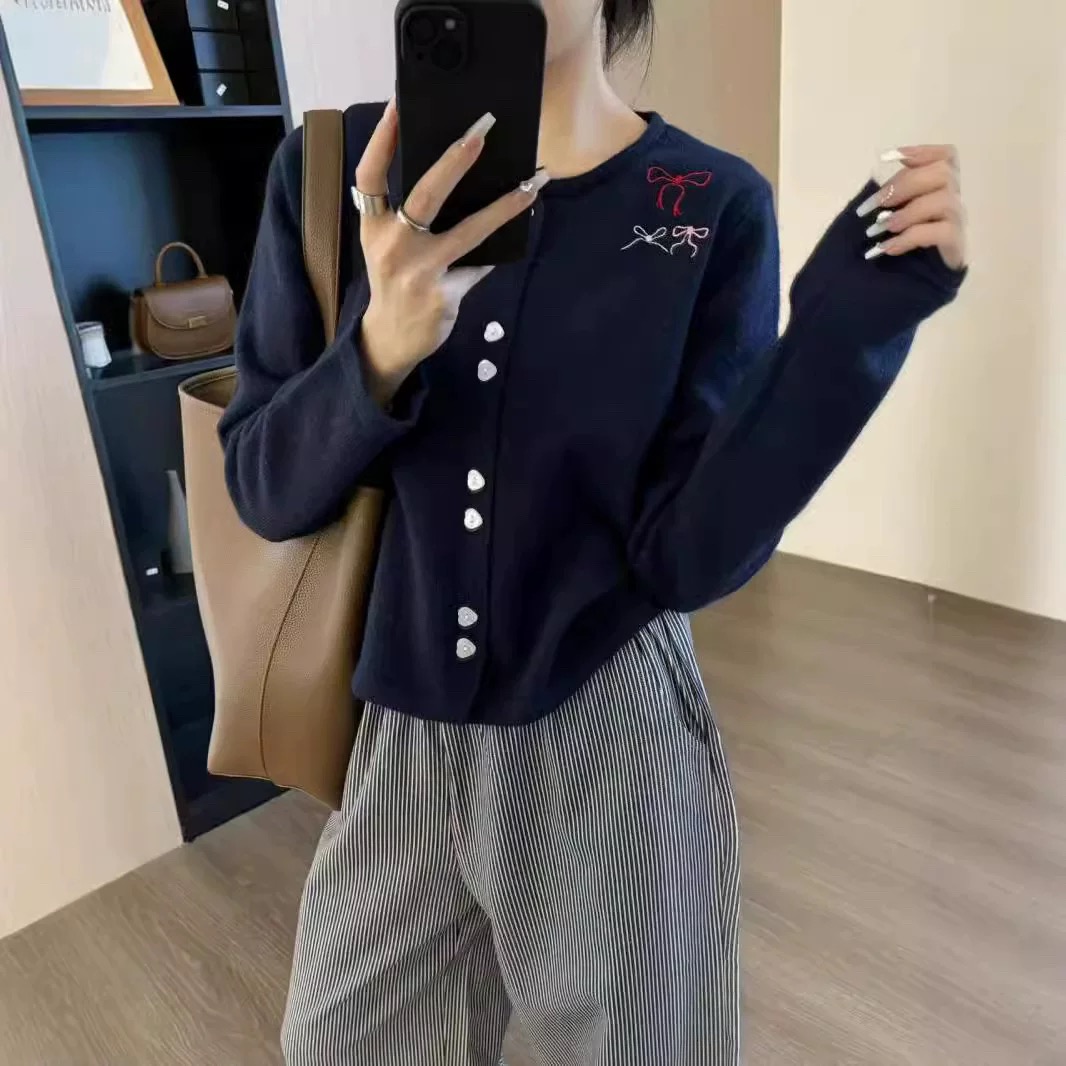 灰色蝴蝶結刺繡針織開衫女春秋季新款小個子短款毛衣外套上衣