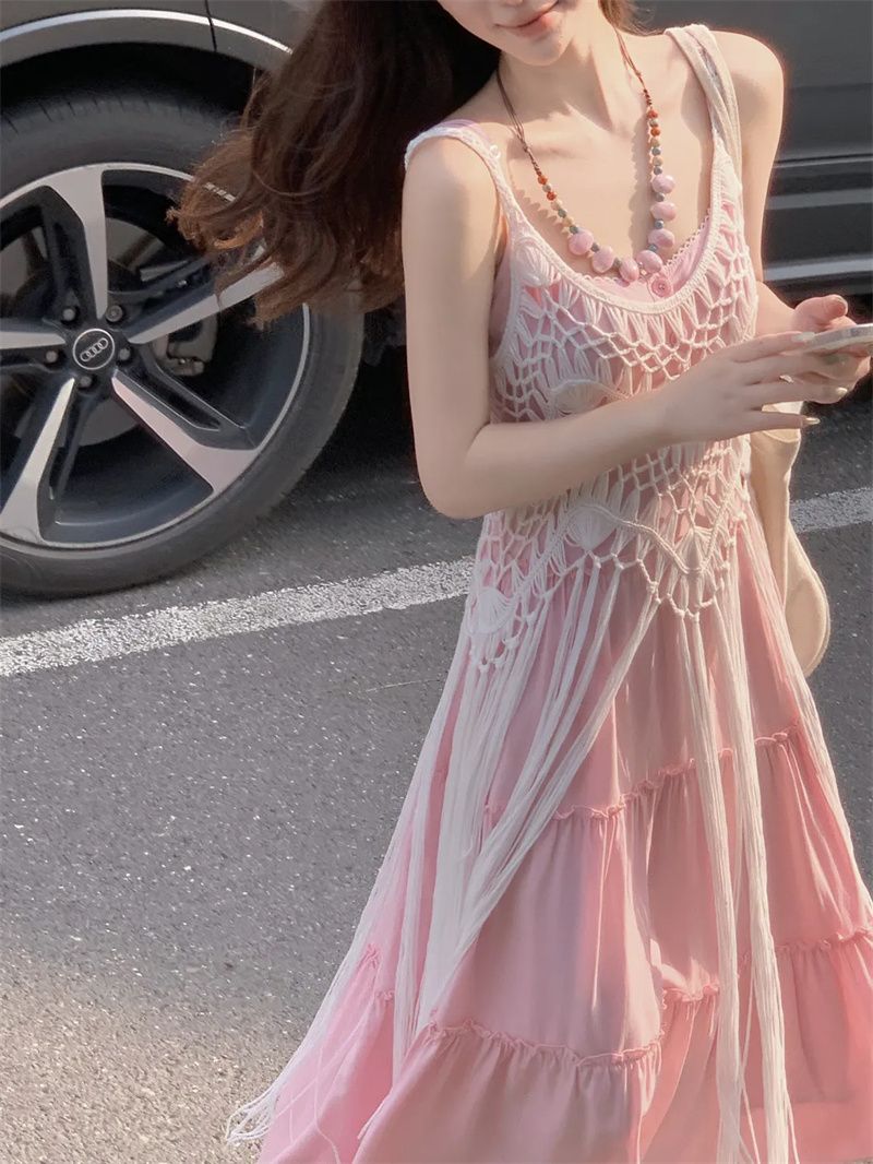 兩件套裝女高級粉色溫柔吊帶連衣裙女夏季新款度假風海邊流蘇罩衫