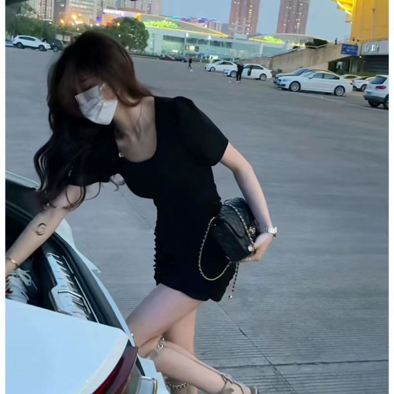 黑色短袖連衣裙女2025年夏季新款設計感鏤空氣質高腰顯瘦包臀短裙