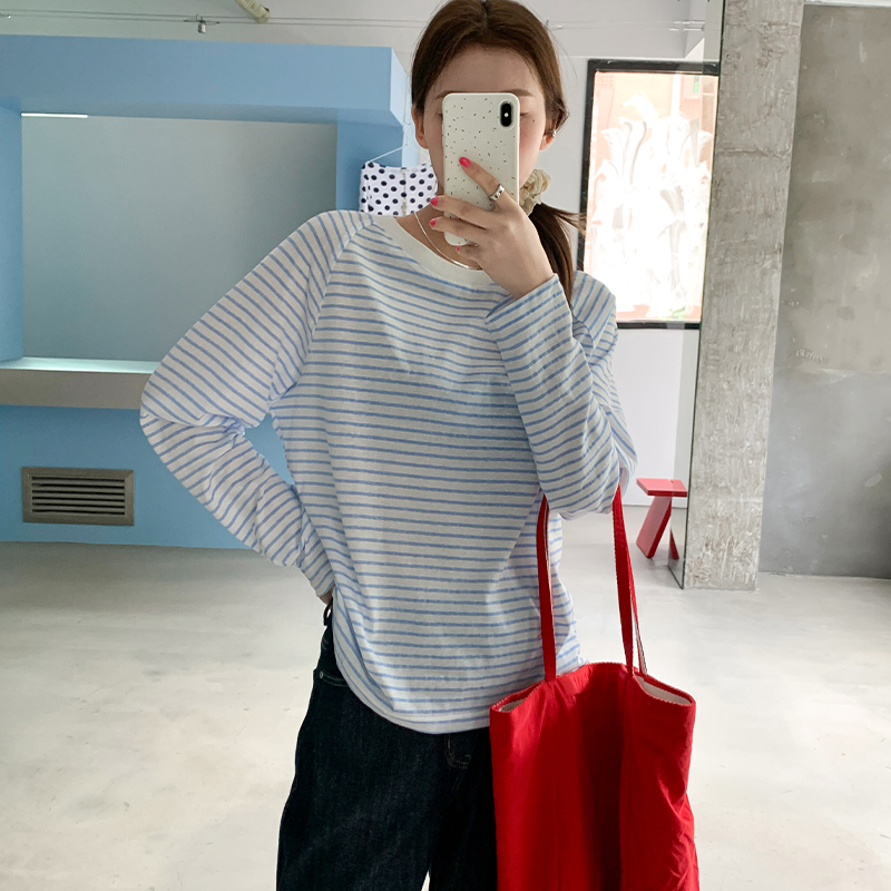 Real photo of contrasting striped sunscreen long-sleeved T-shirt for women in summer blue thin style unique loose top