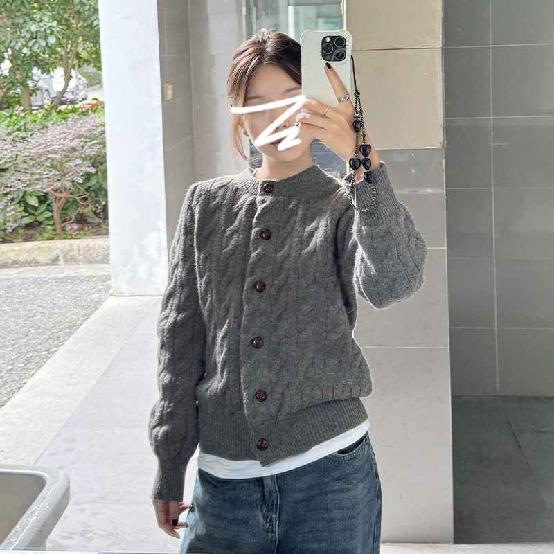 灰色麻花毛衣外套女秋冬季2025新款慵懶風高級感加厚針織開衫上衣