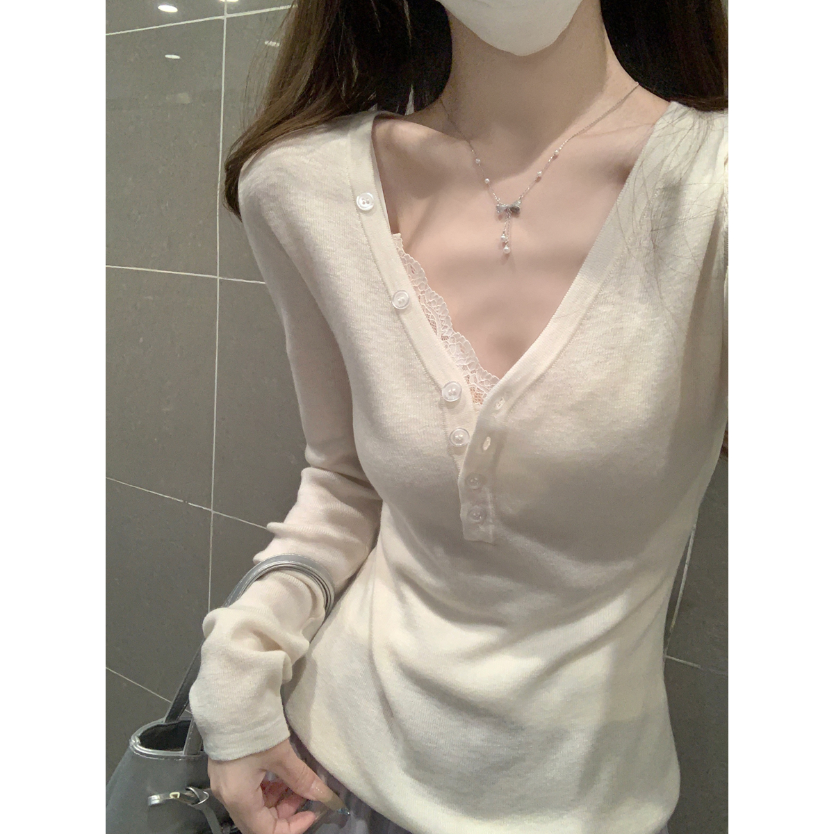 Real shot of spring Korean version of V-neck half-open button pure layering 6 wool sweater long-sleeved base top