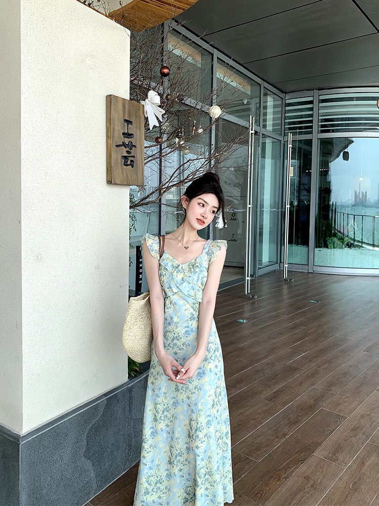 甜美小飛袖碎花裙溫柔風連衣裙女夏季小眾氣質修身荷葉邊a字長裙