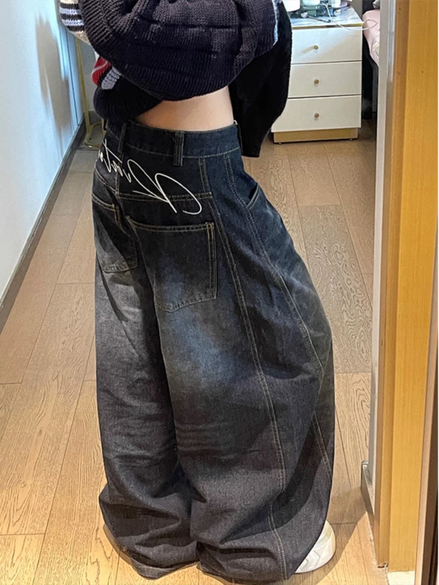 新款彎刀牛仔褲復古設計感立體春季男女百搭鬆弛拖地闊腿鐮刀長褲