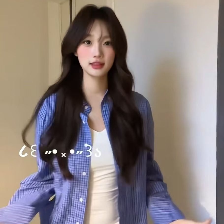 Blue plaid long-sleeved shirt for women in summer, super beautiful oversize loose casual sunscreen jacket