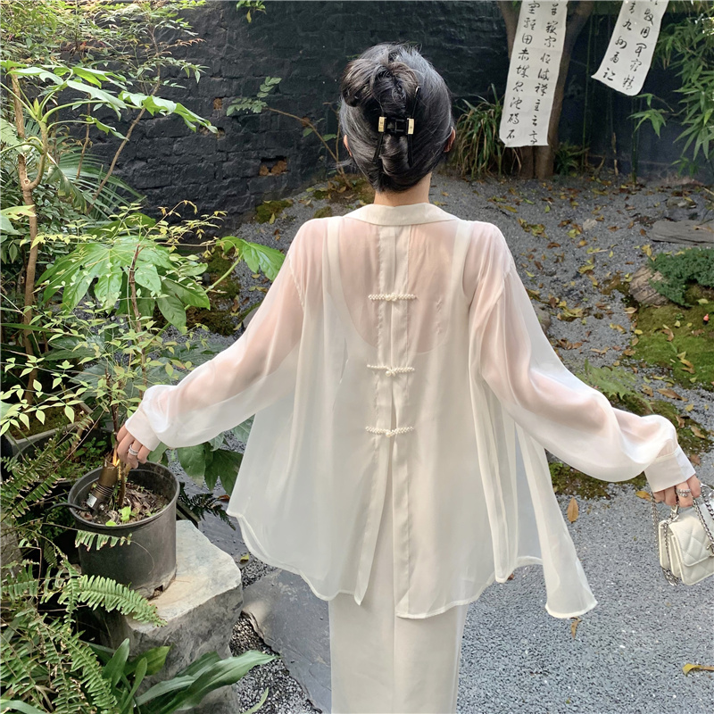 實拍~2025年夏季新款法式溫柔風珍珠盤扣設計防曬寬鬆雪紡衫