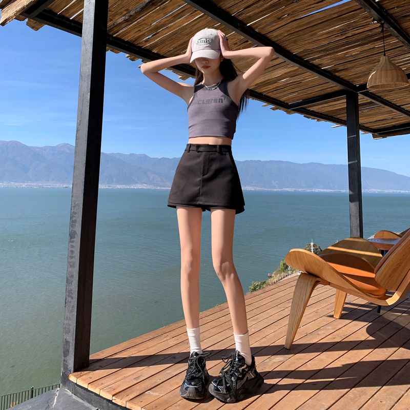 Real shot of 2025 spring and summer college style retro fake two-piece suit skirt new versatile anti-exposure