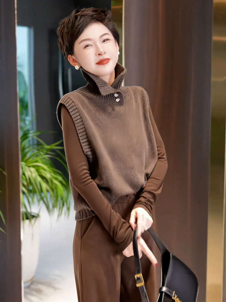 Fashionable retro temperament high-neck knitted vest women's autumn 2025 new fashionable age-reducing layered top
