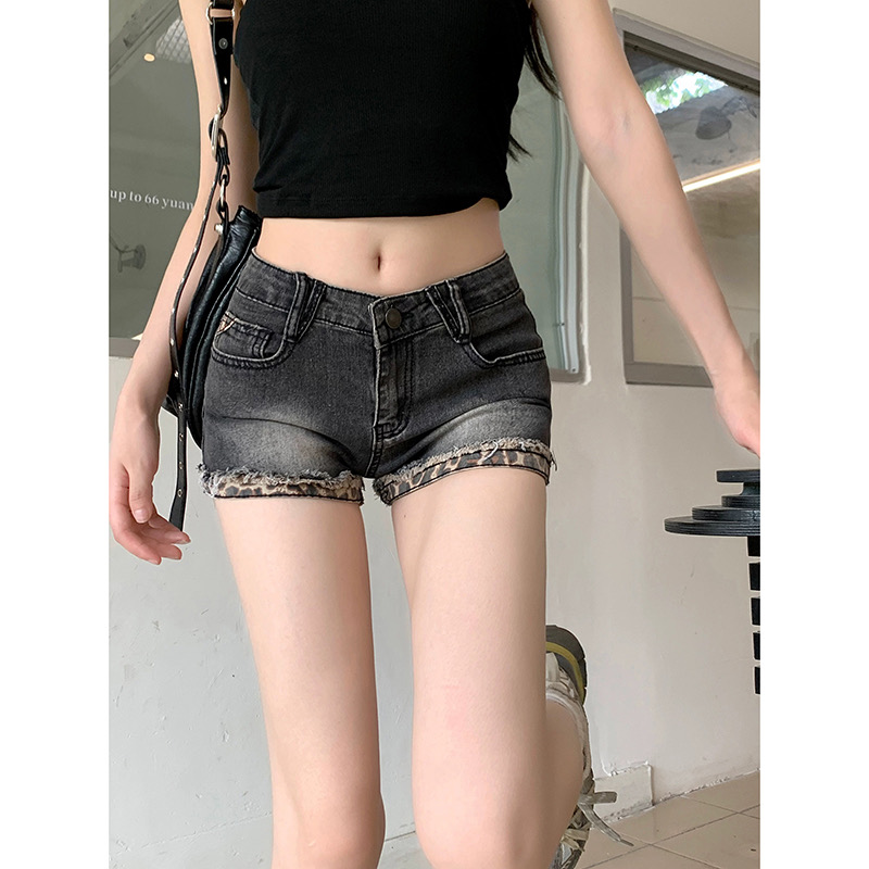 2025 American retro washing and old high waist sexy jeans for women in summer spliced ​​leopard print stretch shorts