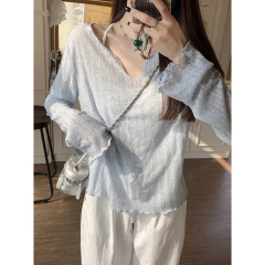 Real shot of spring and summer Korean loose half-open collar lazy black ear-side sunscreen blouse versatile long-sleeved T-shirt top