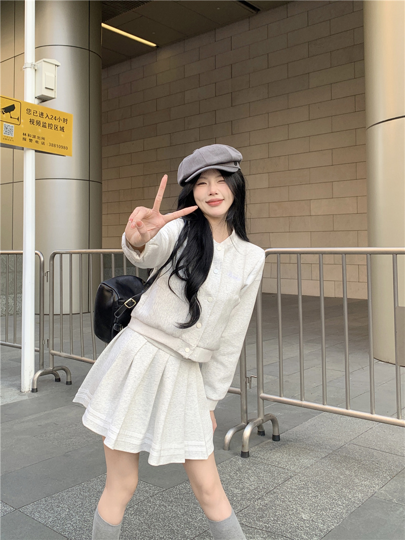 實拍~美式時尚運動休閒衛衣套裝早春小個子短款外套百褶套裝