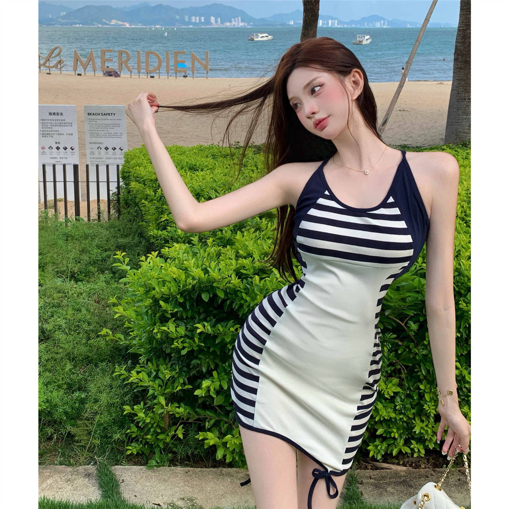 Real shot~ Dehydrated blue whale/spicy spliced ​​suspender dress for new spring and summer