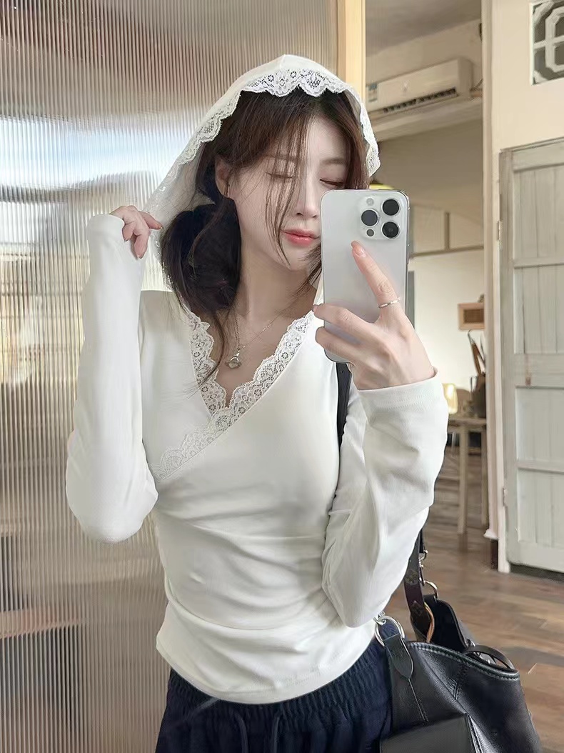 德絨法式蕾絲花邊拼接連帽T恤女早秋設計感修身內搭短款上衣