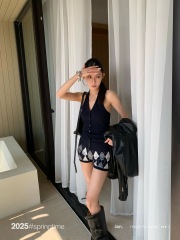 新春開門紅SUNONEONE毛衫套裝女修身掛脖吊帶背心短褲