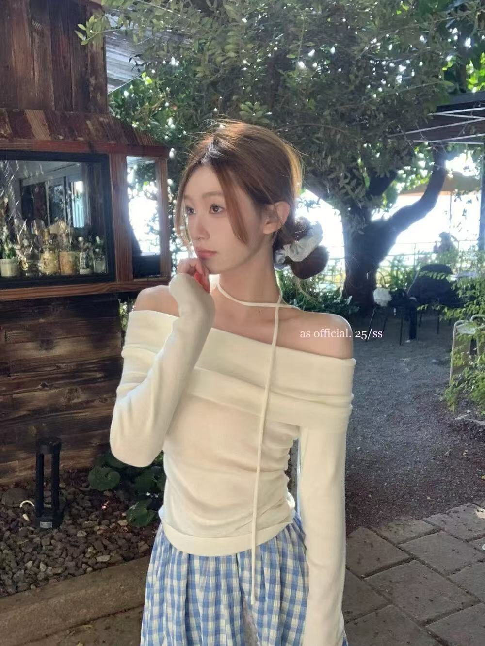2025 spring new Korean one-shoulder pleated sweater for women slim-fitting slim base shirt