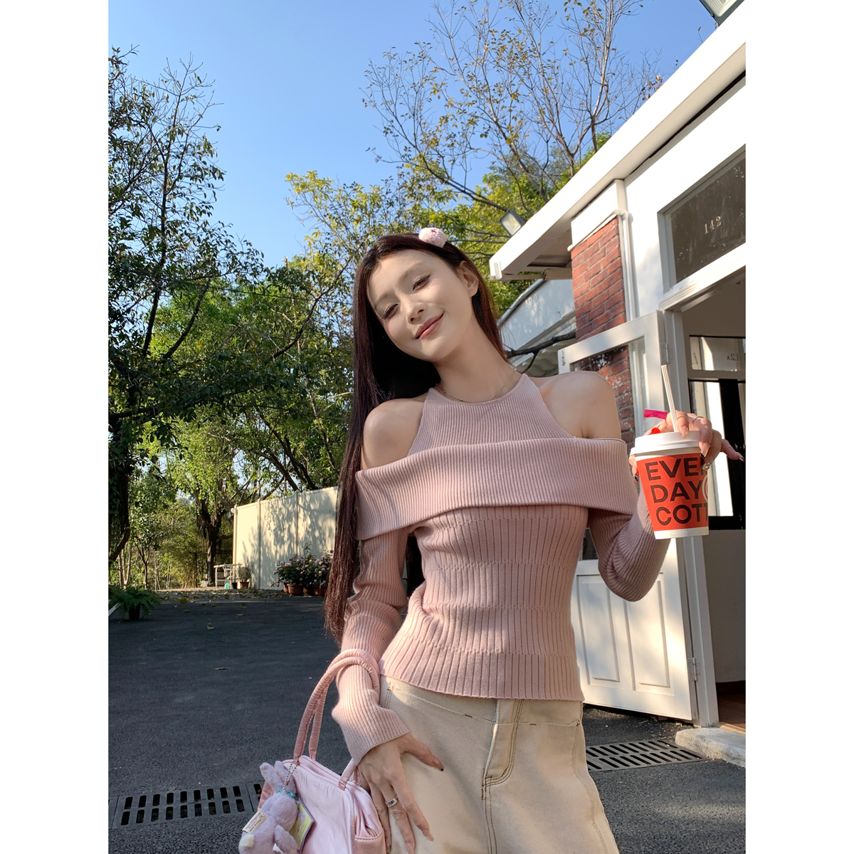 Real shot of the spring Korean version of pure and gentle one-length shoulder-exposed fake two-piece Andy velvet sweater long-sleeved sweater