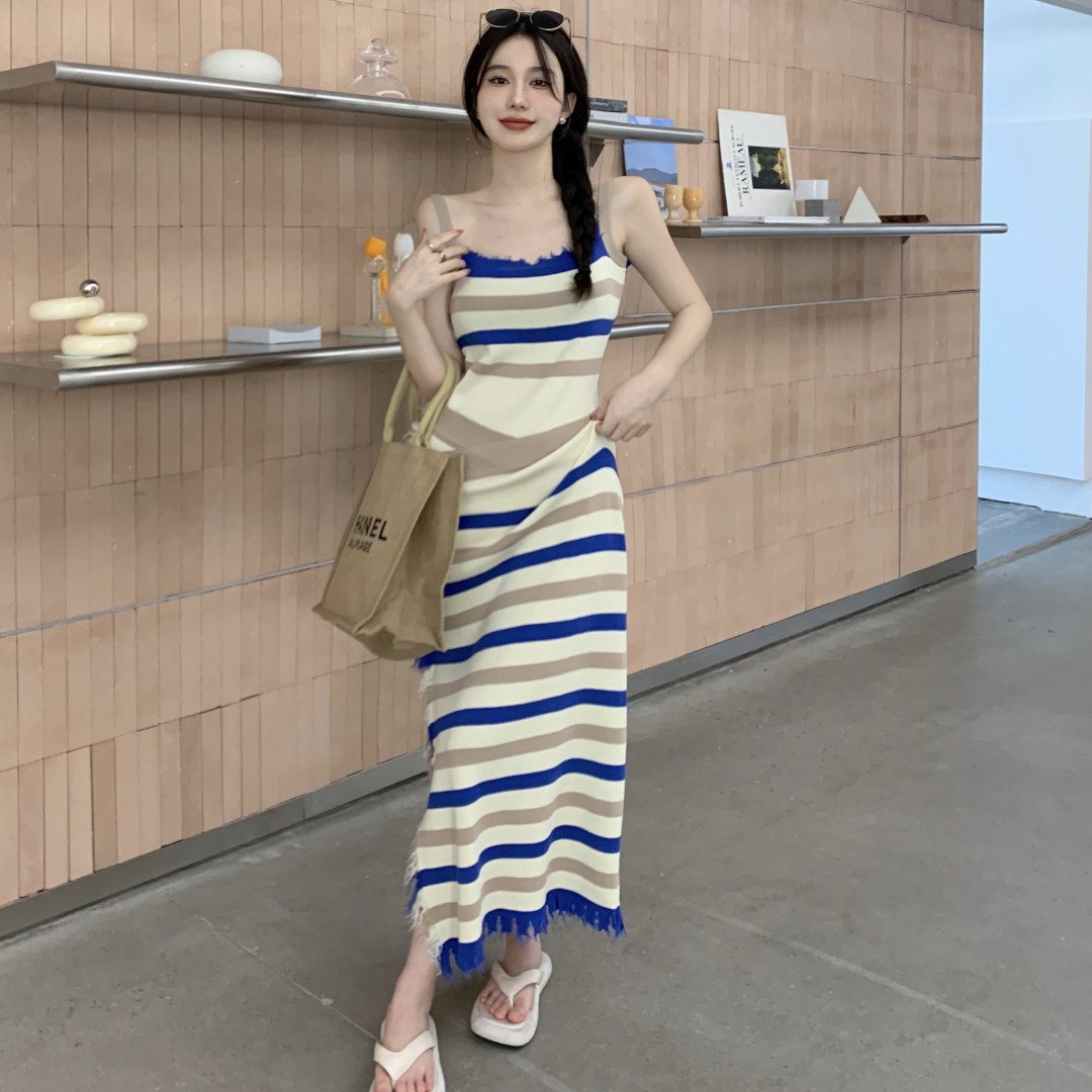 設計感流蘇條紋吊帶連衣裙女夏季辣妹修身無袖背心包臀t恤長裙子