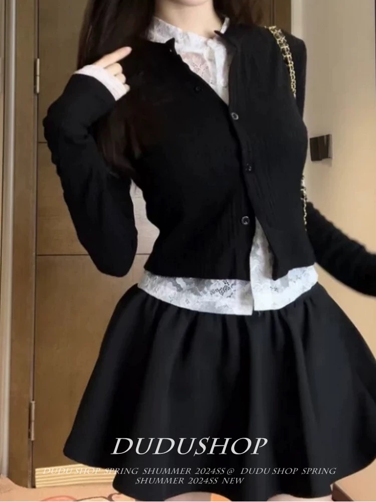 蕾絲拼接假兩件針織開衫女秋冬修身黑色長袖毛衣純欲富家千金上衣