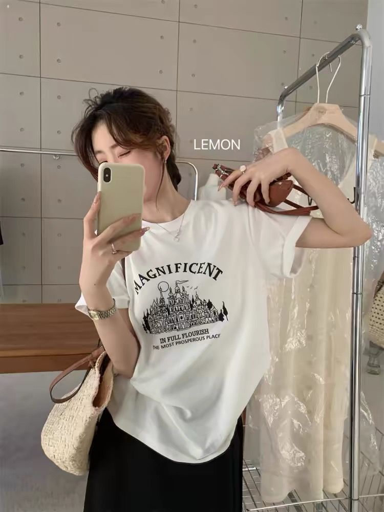 Sweet and cool lazy style short-sleeved T-shirt for women's design and fresh versatile top